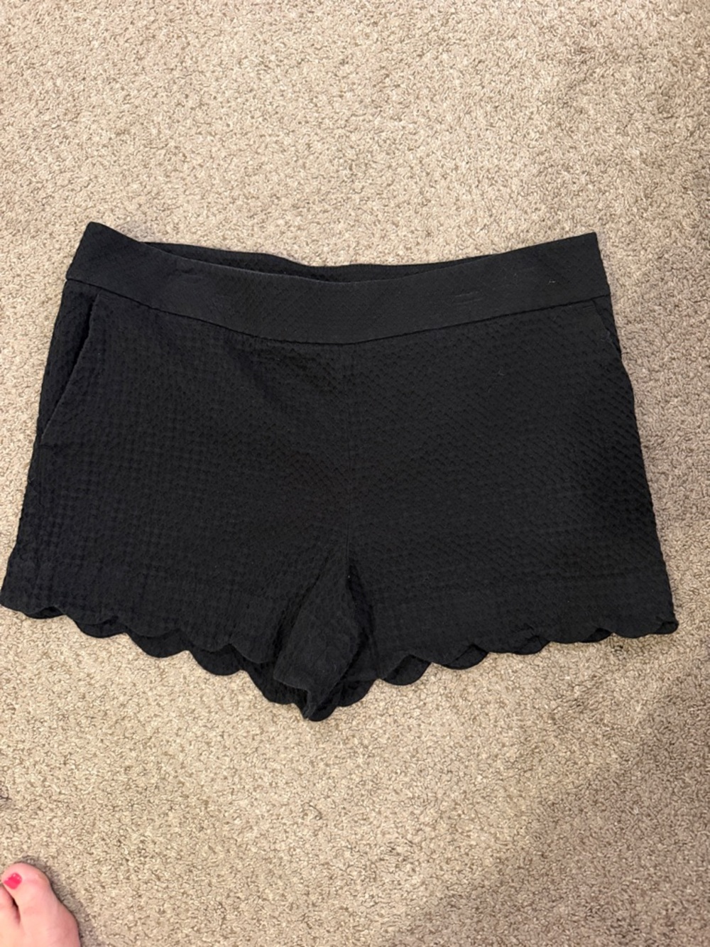 Women’s Black Scallop Hem Shorts